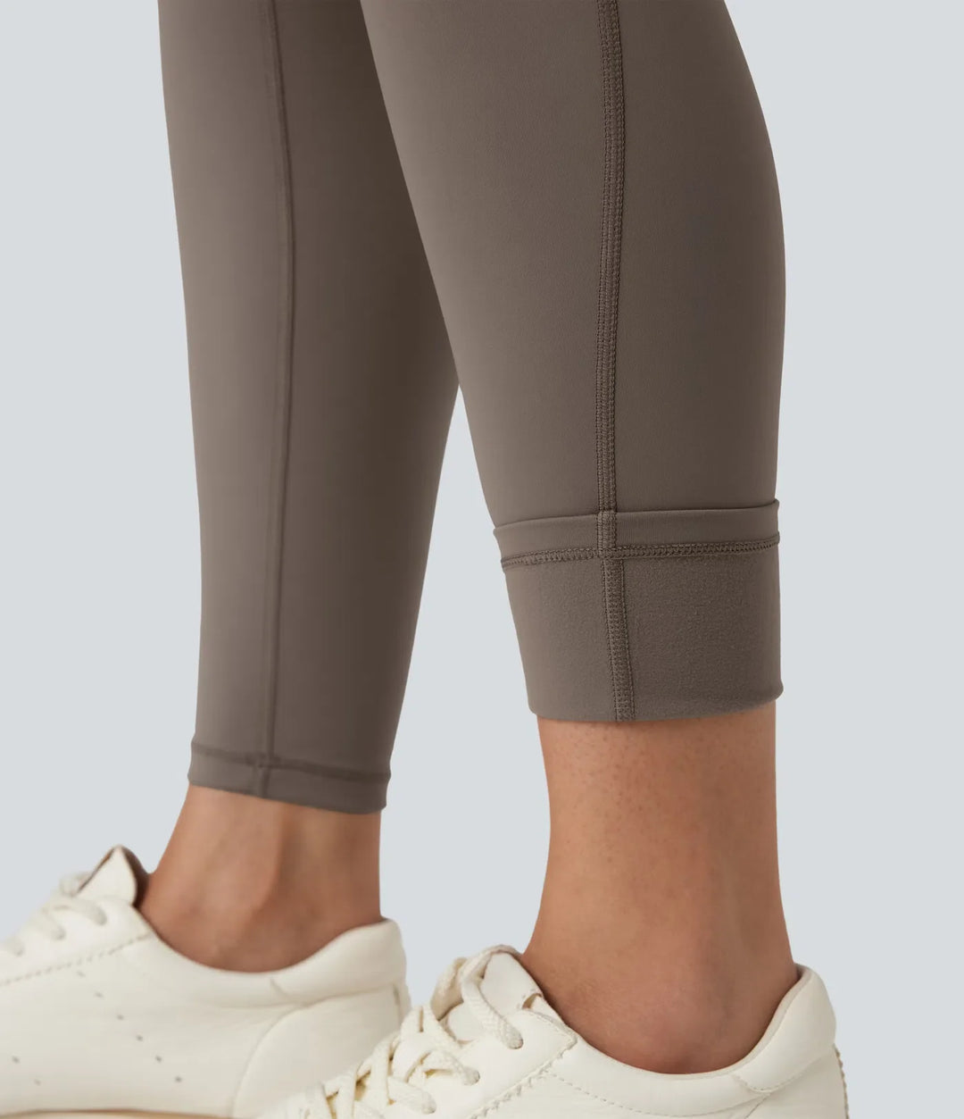 Halara Ultrasculpt Heat med hög midja och magkontroll fleece yogaleggings med fickor
