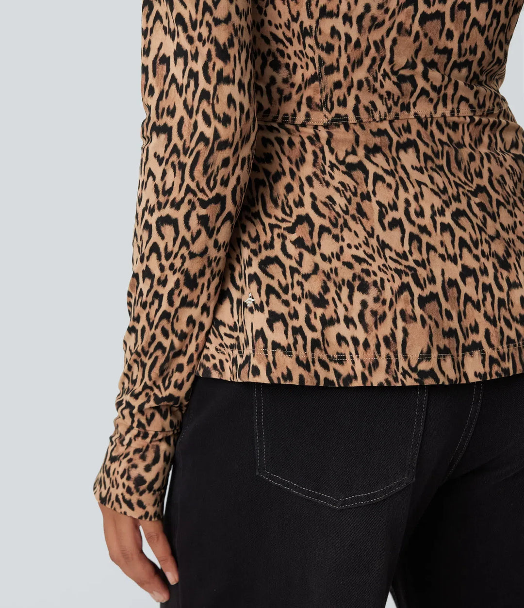 Lyckera UltraSculpt leopardmönster ståkrage långärmad tumhål vardaglig jacka med fickor