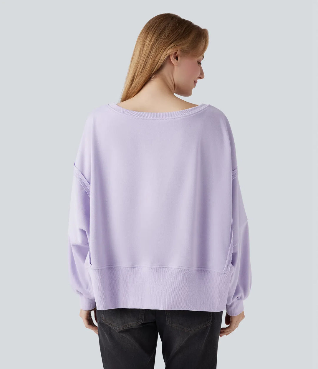 Båtringad långärmad hög-låg vardaglig sweatshirt