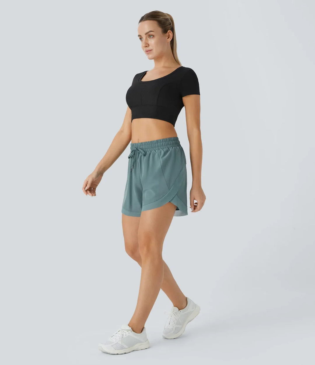 Med medelhög midja dragsko kontrastmesh 2-i-1 följsam löpning shorts 5&