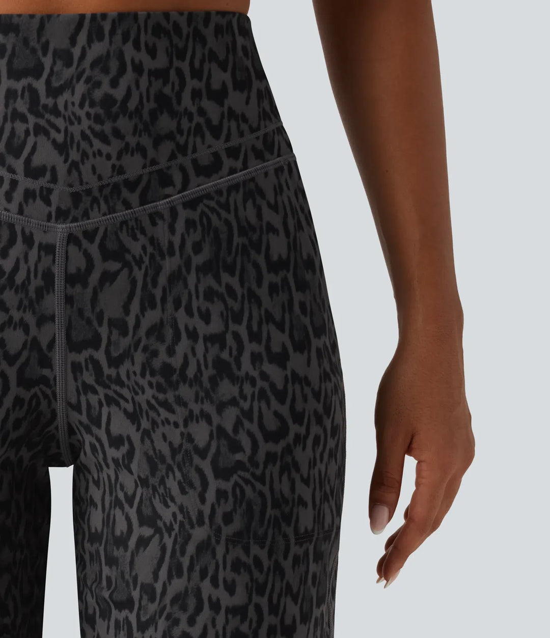 Lyckera UltraSculpt leopardmönster högmidjad magkontroll yoga joggers med fickor