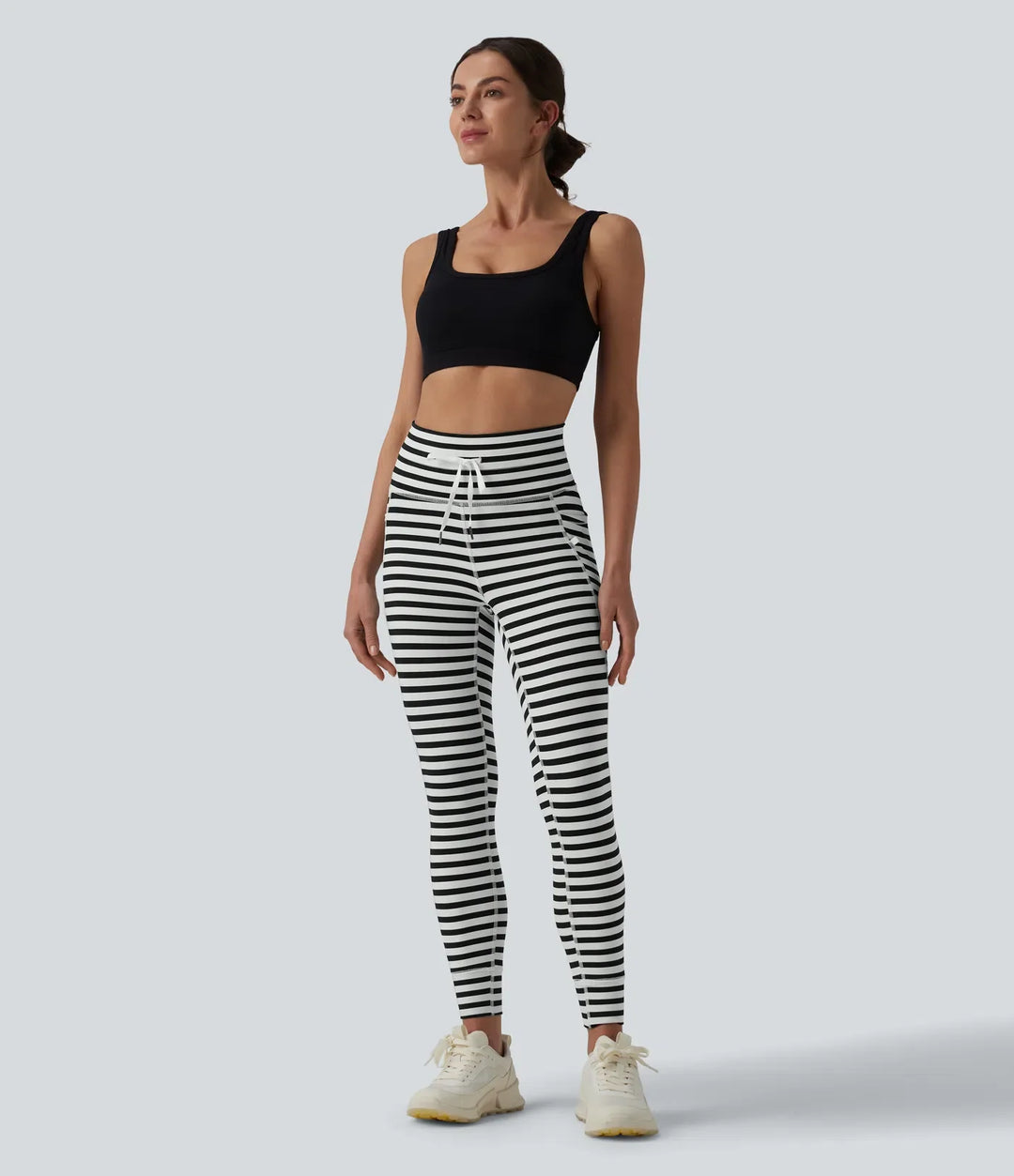 Med hög midja dragsko rand yogaleggings med fickor