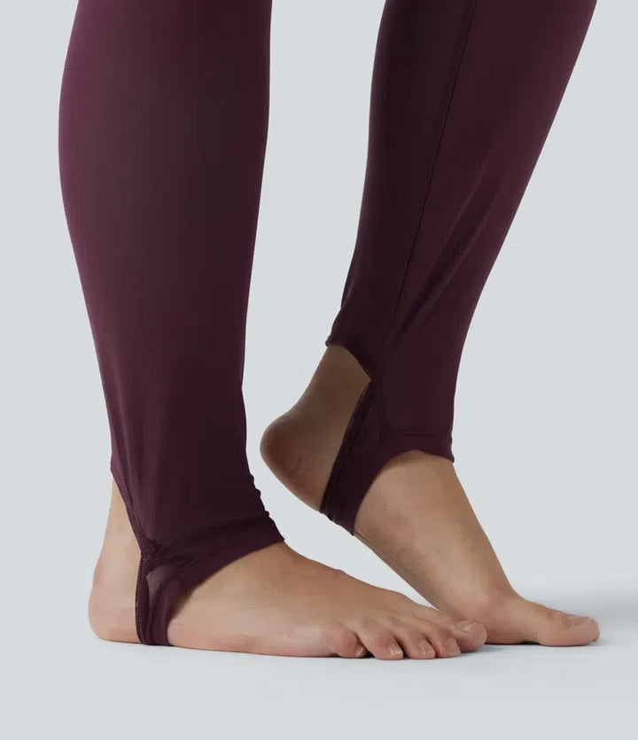 Breezeful med hög midja plisserad 2-i-1 kontrastmesh snabbtorkande dans plusstorlek stigbygel leggings med kjol med fickor