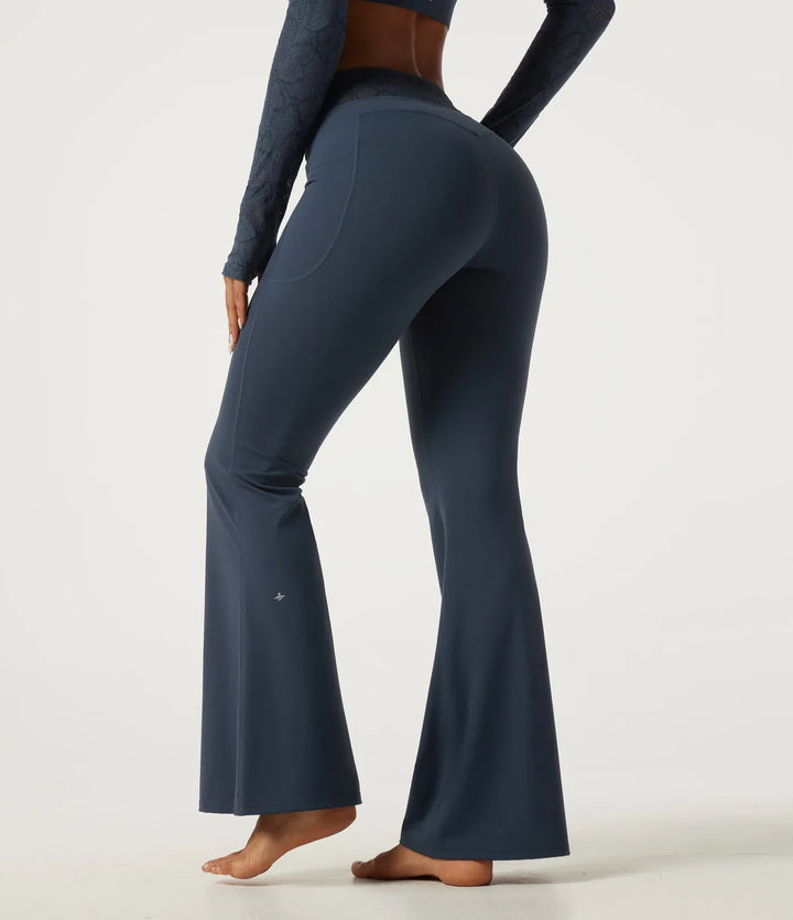 Halara UltraSculpt med medelhög midja dragsko kontrastspets utsvängd yogaleggings med fickor