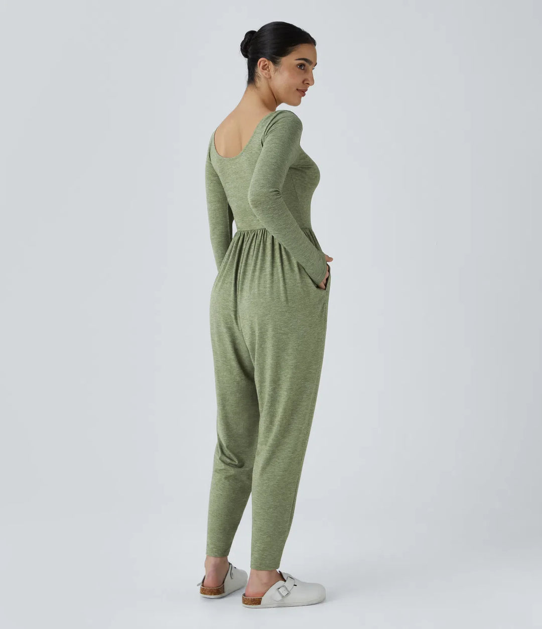 Djup rund halsringning ficka vardaglig harem jumpsuit