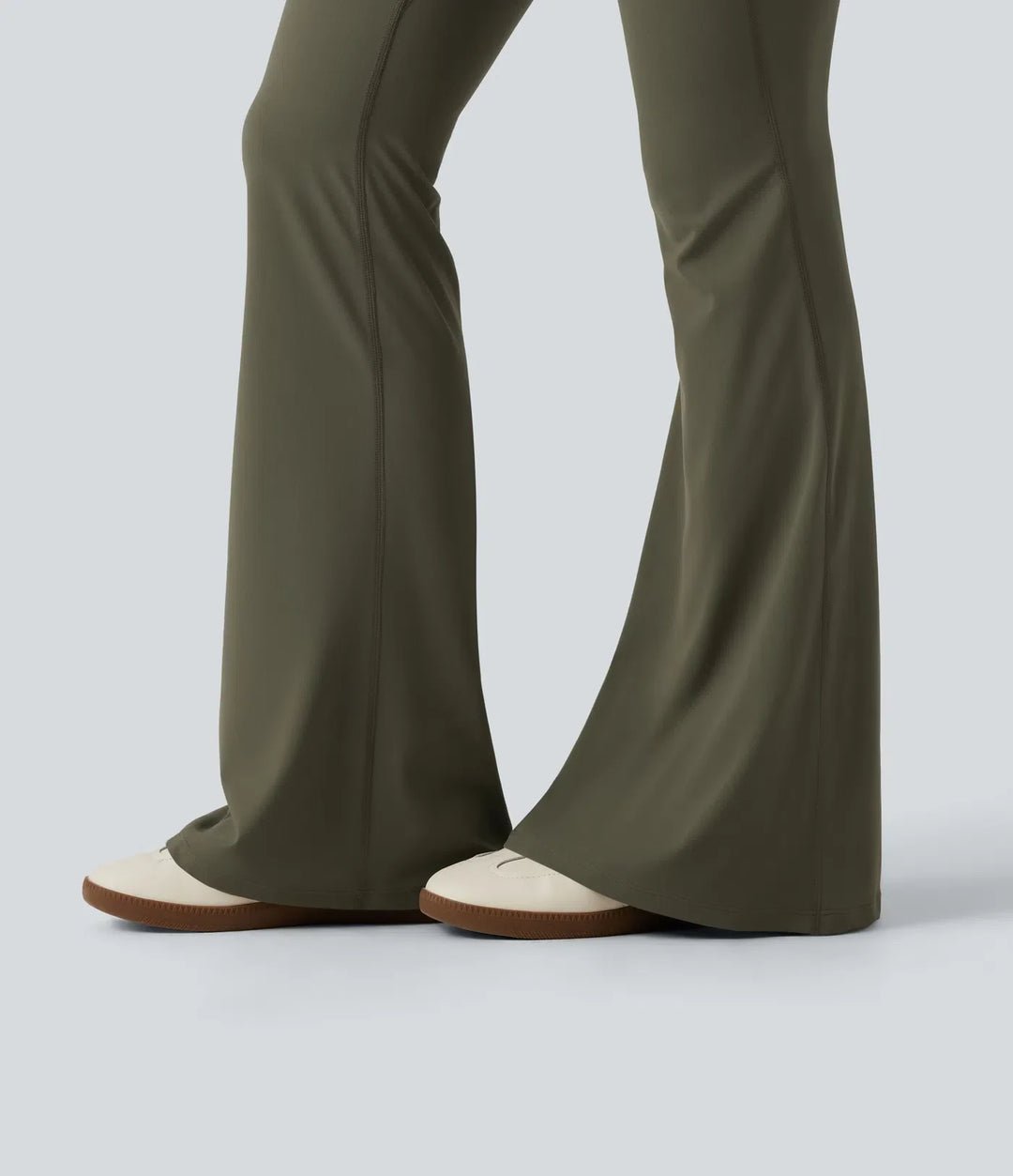 Halara UltraSculpt med hög midja omlott scrunch-effekt rumplyftande magkontroll formande yoga utsvängd leggings med fickor