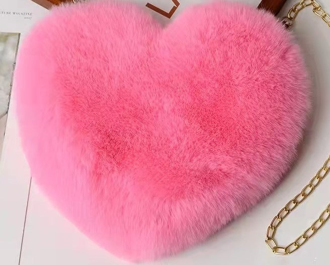 Hjärtformad fluffig väska med kedja