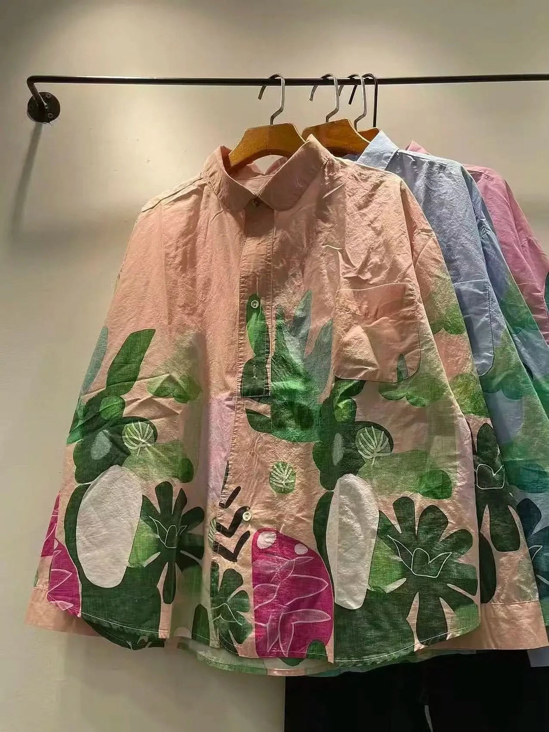 LORENA ROLIGT MÖNSTERAD OVERSIZED SKJORTA