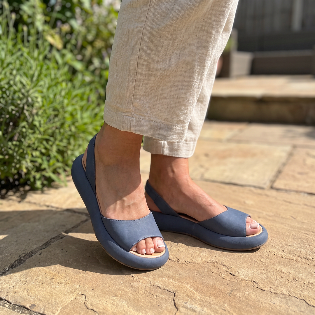 AINSLEY LÄTTBÄRA PLATTA SANDALER