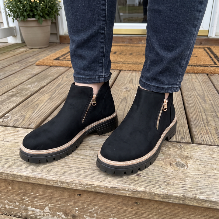 MARGOT PLATTFORMADE ANKLESTÖVLAR I MOCKA